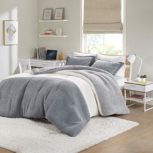 Olliix by Intelligent Design Arlow Grey/Ivory Twin/Twin XL Color Block Overfilled Sherpa Comforter Set-4