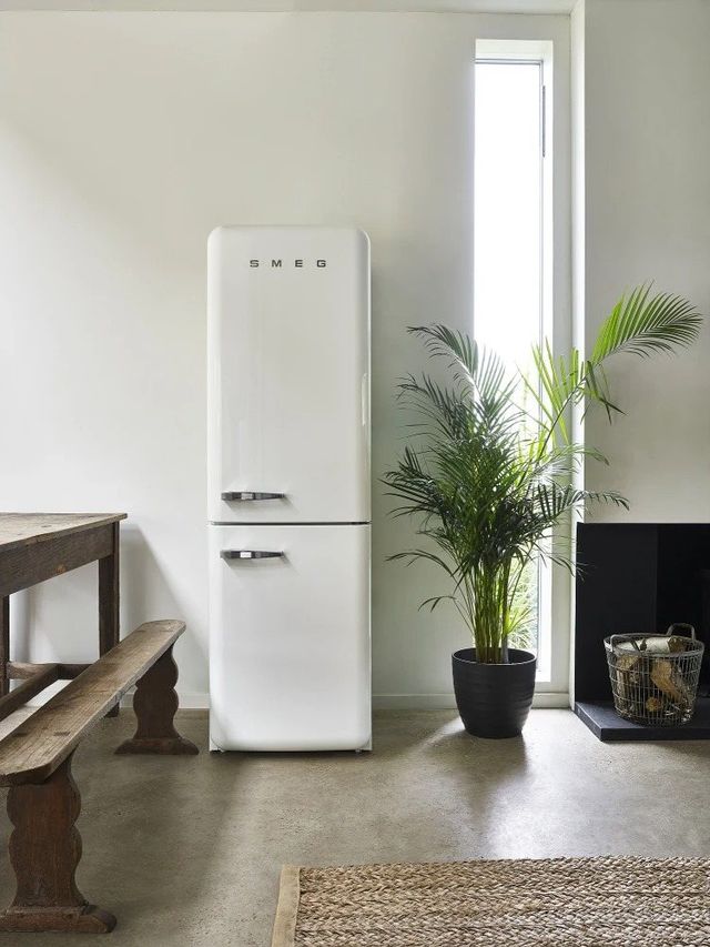 Smeg 50's Retro Style Aesthetic 11.7 Cu. Ft. White Bottom Freezer Refrigerator-3