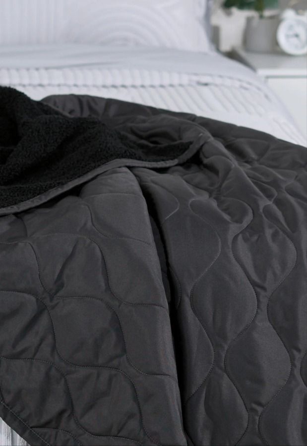 BEDGEAR® Sherpa Performance® Charcoal Moisture-Wicking One Size Throw Blanket-2