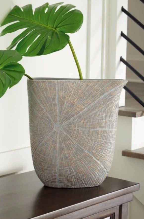 Signature Design by Ashley® Ardenley 2-Piece Antique Gold 15" Vase-1