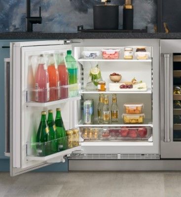 Sub-Zero Undercounter Refrigerator Sub-Zero Undercounter Refrigerator