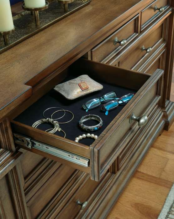 Signature Design by Ashley® Frantanna Brown Dresser and Mirror-3