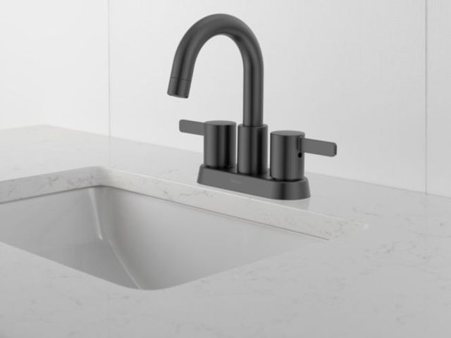 Peerless Precept® Matte Black 2-Handle Centerset Lavatory Faucet-3