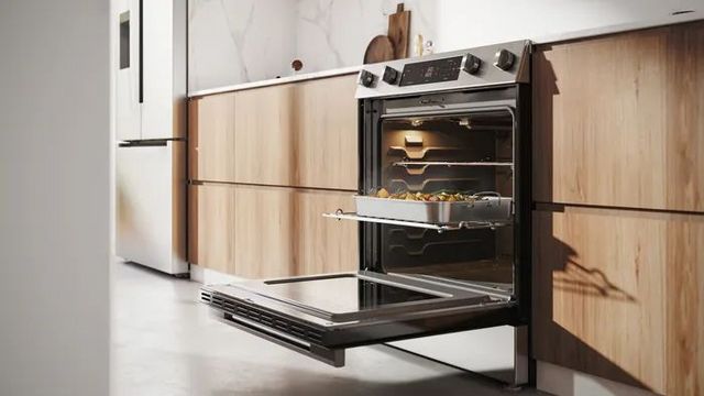 Bosch 100 Series 30" Stainless Steel Slide In Electric Range -6