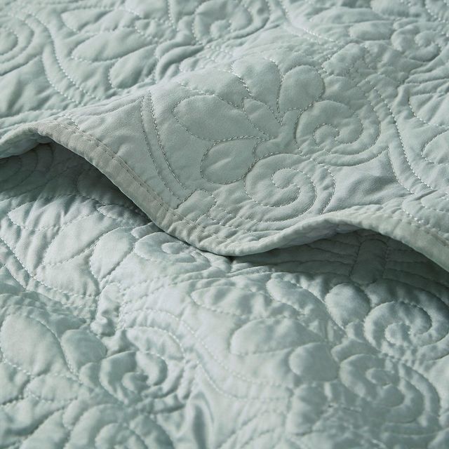 Olliix by Madison Park Quebec Seafoam Oversized Quilted Throw-2