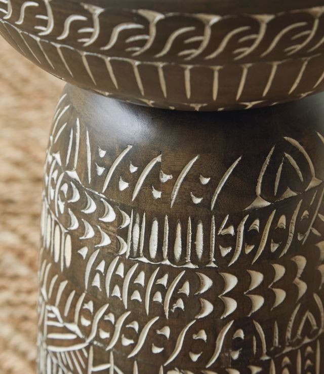 Signature Design by Ashley® Hadcher Brown Side Table with Cream Accent-3