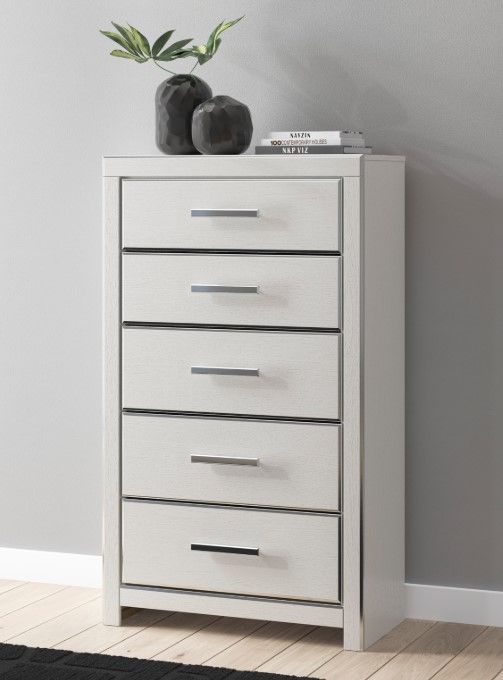 Signature Design by Ashley® Zuraleus White Chest-4