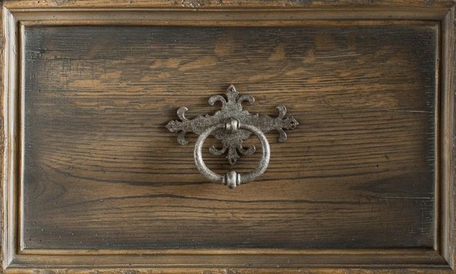 Hooker® Furniture Hill Country Williamson Black/Saddle Brown Dresser-4