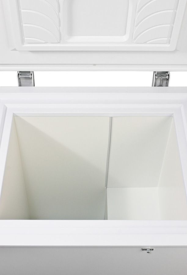 Accucold® by Summit® 29" 4.8 Cu. Ft. White Chest Freezer-2