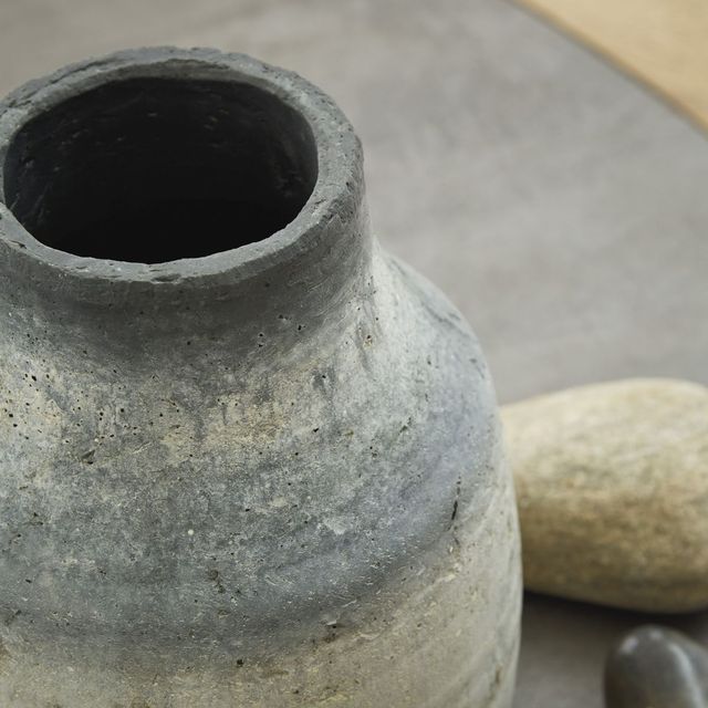 Signature Design by Ashley® Moorestone Black/Gray Vase-2