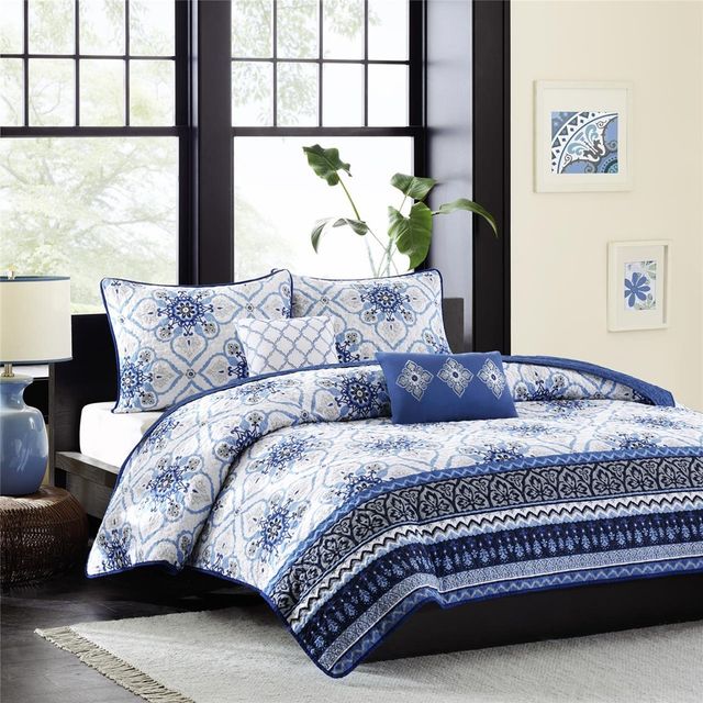 Olliix by Intelligent Design Cassy Blue Full/Queen Reversible Coverlet Set-4