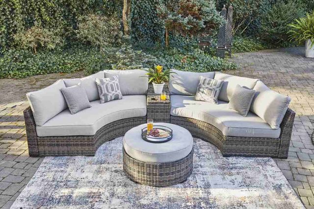 Signature Design by Ashley® Harbor Court 2-Piece Gray Outdoor Sectional-3