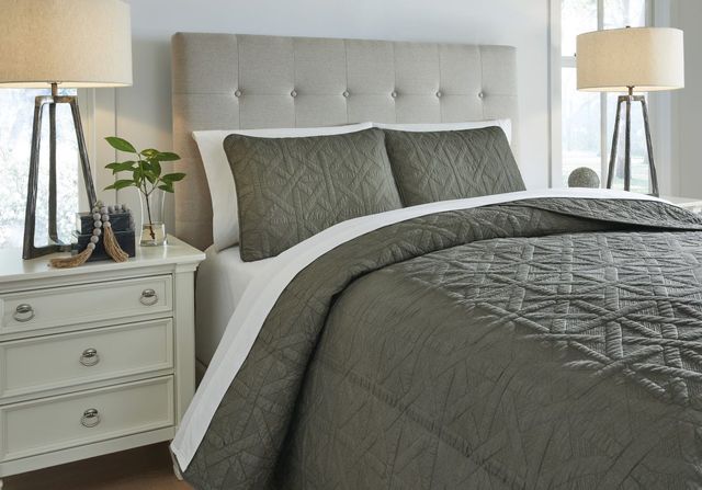 Signature Design by Ashley® Guslea Dark Olive Green King Coverlet Set-2