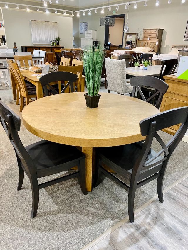 Clearance Riverside Furniture Davie Table And Harper Side Chair 5-Piece Dining Set-0