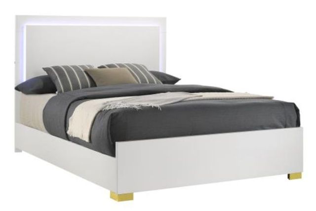 Coaster® Marceline White Eastern King Panel Bed-0