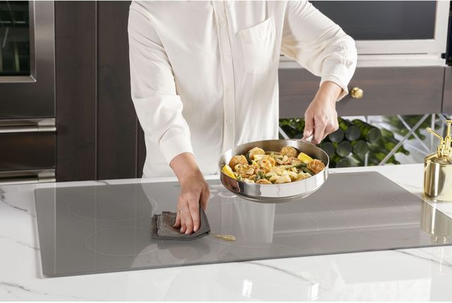 Monogram® 36" Silver Induction Cooktop-13