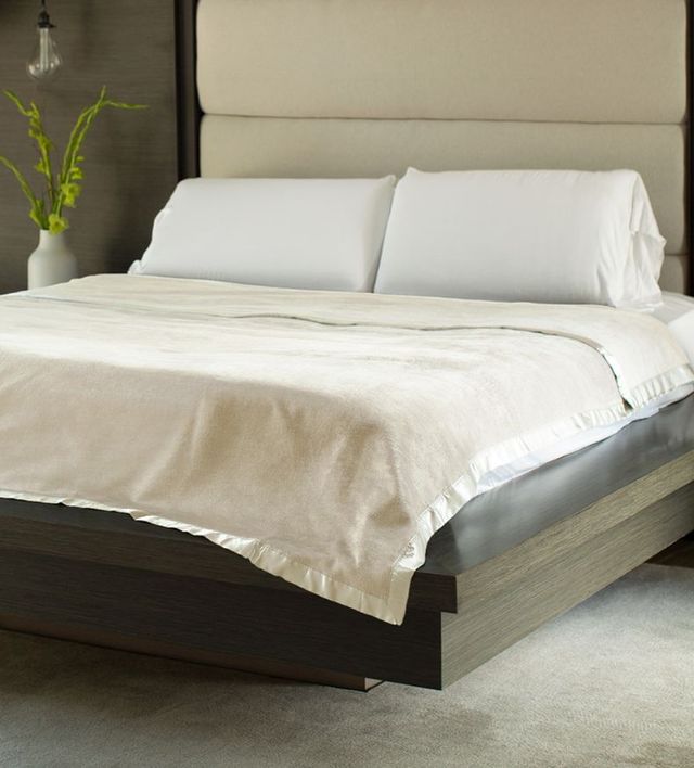 Cariloha Bamboo Viscose Coconut Milk Queen Fleece Blanket-2
