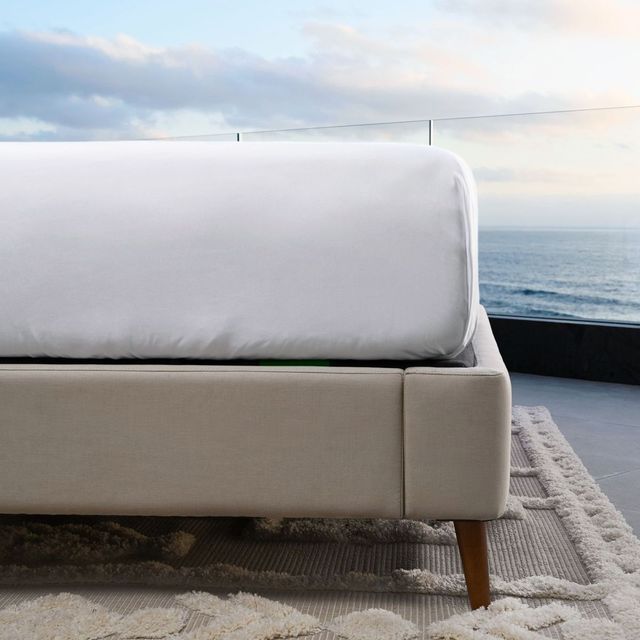 Cariloha Resort™ 4-Piece Viscose Bamboo White Queen Bed Sheet Set-1