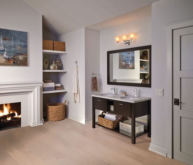 Moen® Voss™ Chrome Three Globe Bath Light-4