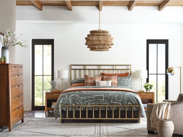 Kincaid®  Acquisitions Aspire Brushed Gold King Metal Bed-1