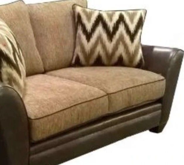 Stanton™ Customizable 257 Loveseat-1