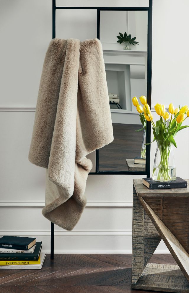 Signature Design by Ashley® Gariland 3-Piece Taupe Throws-3