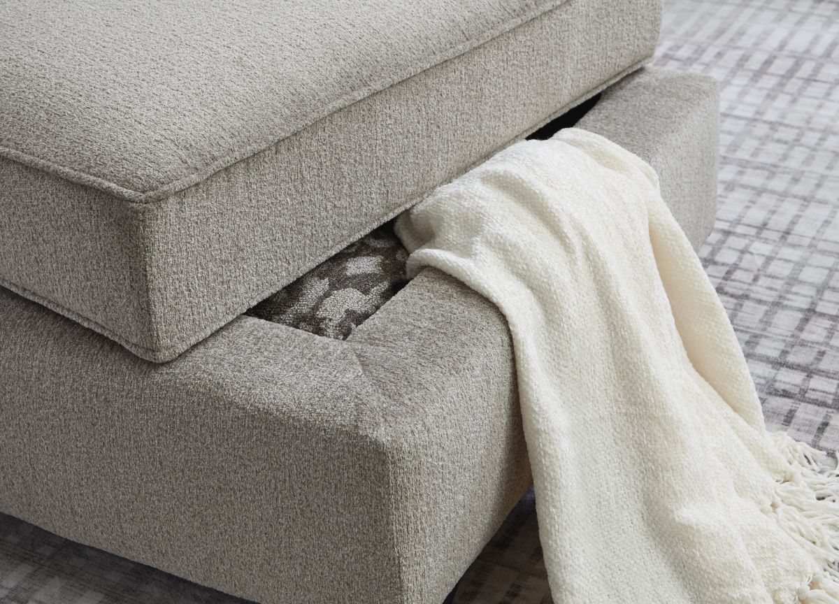 マリークレア　アシュレイチャッド Signature Design by Ashley® Claireah Umber Storage Ottoman