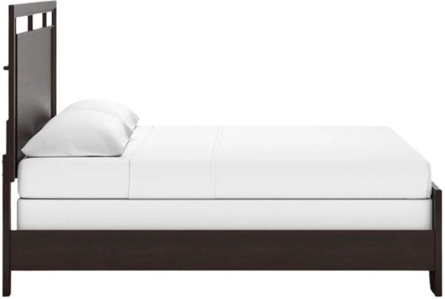 Signature Design by Ashley® Covetown Dark Brown Queen Panel Bed-2