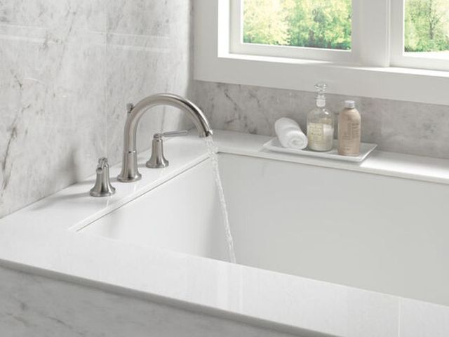 Delta Saylor® Stainless Roman Tub Trim-1