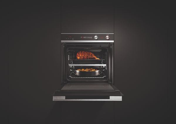Fisher & Paykel Series 5 24" Stainless Steel Electric Built In Single Oven