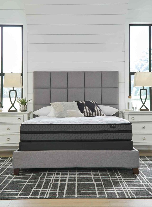 Sierra Sleep® by Ashley® 10" Hybrid Medium Tight Top Queen Mattress in a Box-8