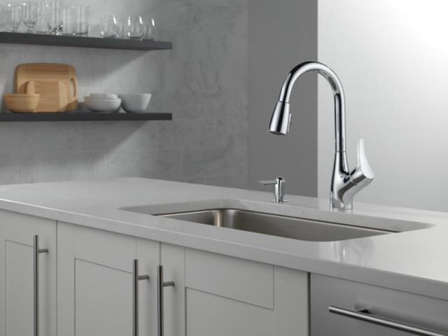 Peerless Retail Channel Product Chrome Single Handle Pull-Down Kitchen Faucet with Soap Dispenser-1
