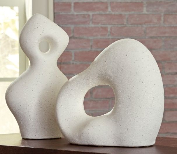 Signature Design by Ashley® Arthrow Off White Sanded Sculpture-4