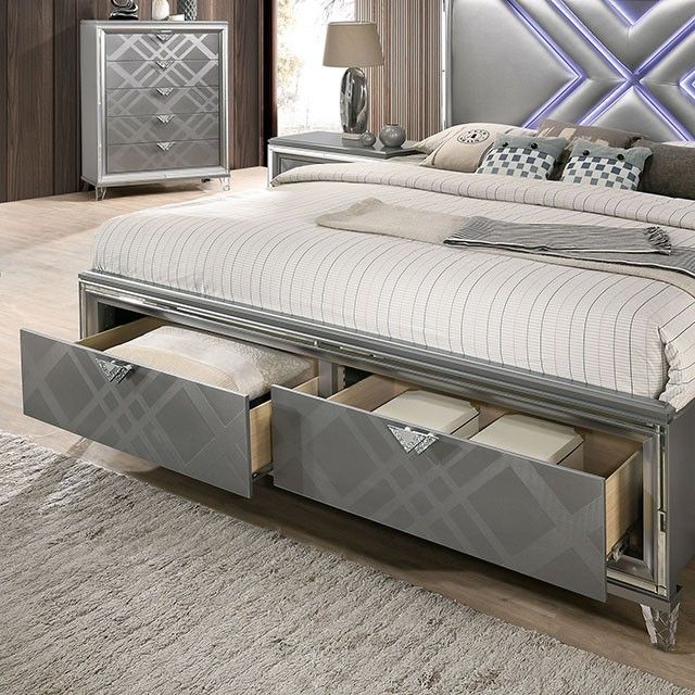 Furniture of America® Emmeline Silver King Bed-3