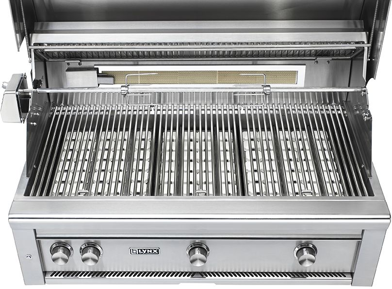 Lynx Professional 3-Burner Stainless Steel Built In Natural Gas Grill - Thumbnail 3
