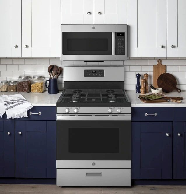 GE® 30" Stainless Steel Freestanding Gas Range-7