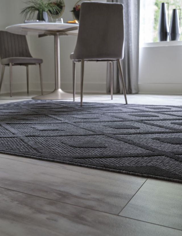 Signature Design by Ashley® Averlain Black/Gray 5'x7' Medium Area Rug-2