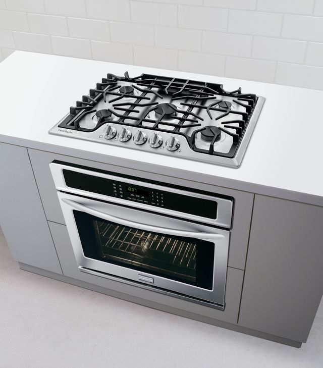 Frigidaire Gallery® 30" Stainless Steel Gas Cooktop-9
