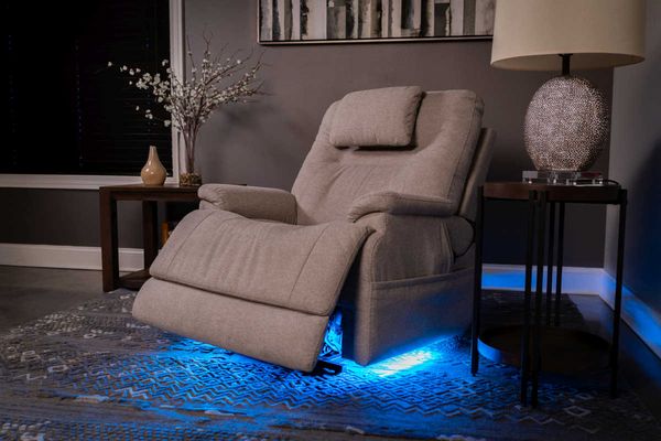 Flexsteel Customizable Yukon Swivel Gliding Recliner