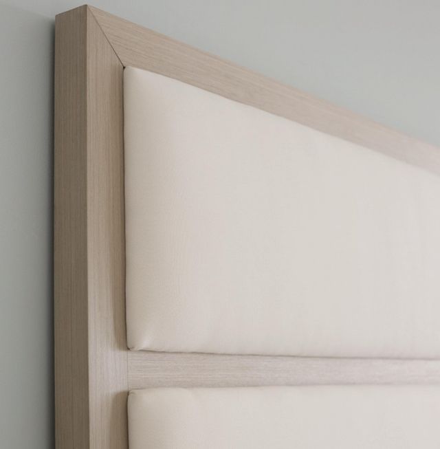 Bernhardt Axiom Linear Gray Queen Panel Bed-2