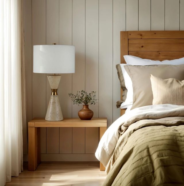 Renwil® Everren Veza Beige Table Lamp-1