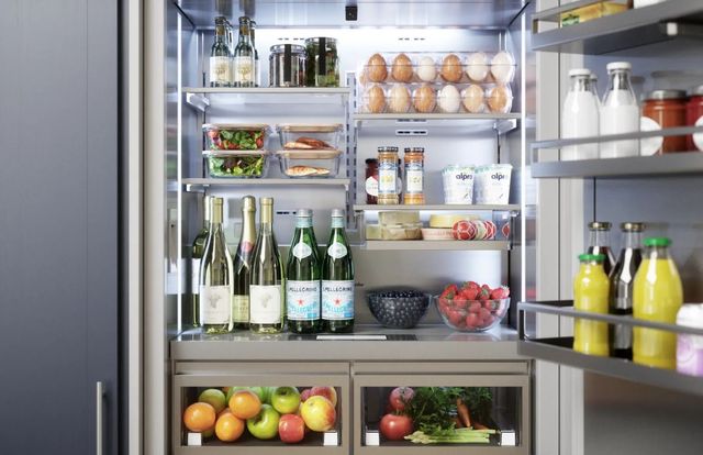 Thermador® Freedom® Masterpiece® 36 in. 18.7 Cu. Ft. Stainless Steel Built In Counter Depth Bottom Freezer Refrigerator-13