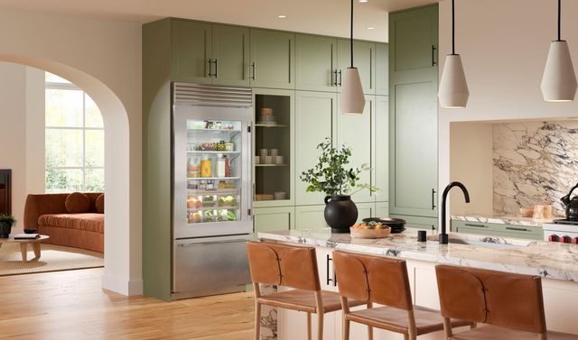 Sub-Zero® Classic Series 36" 20.8 Cu. Ft. Stainless Steel Built-In Bottom Freezer Refrigerator-3