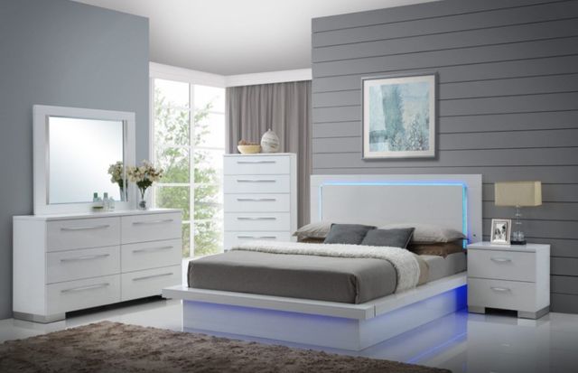 New Classic® Home Furnishings Sapphire 4-Piece White Queen Panel Bedroom Set-1