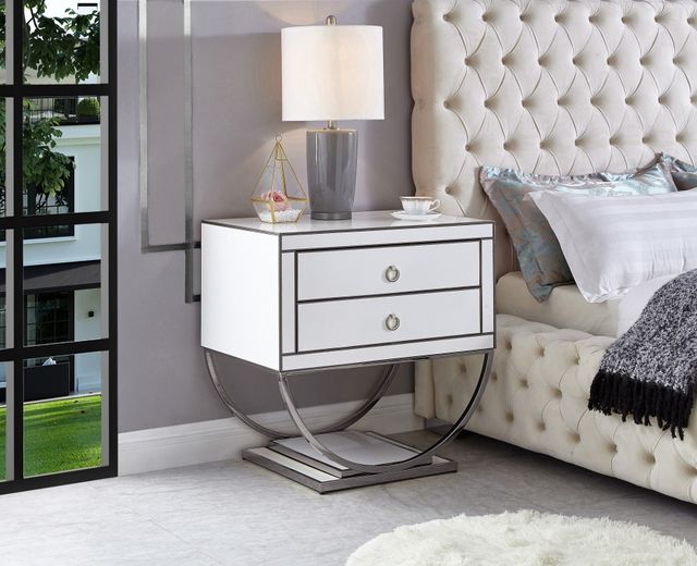 Meridian Furniture Alyssa White/Chrome Side Table-2