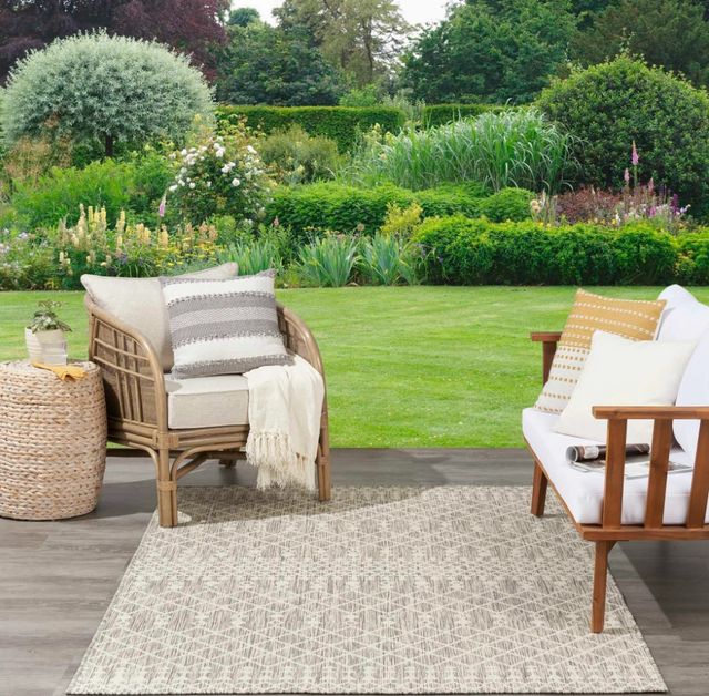 Nourison Home™ Positano Light Gray 5'x7' Area Rug Style 1-1