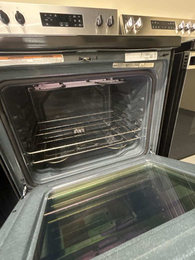 OUT OF BOX Whirlpool® 30" Stainless Steel Freestanding Electric Range with Self Clean-1