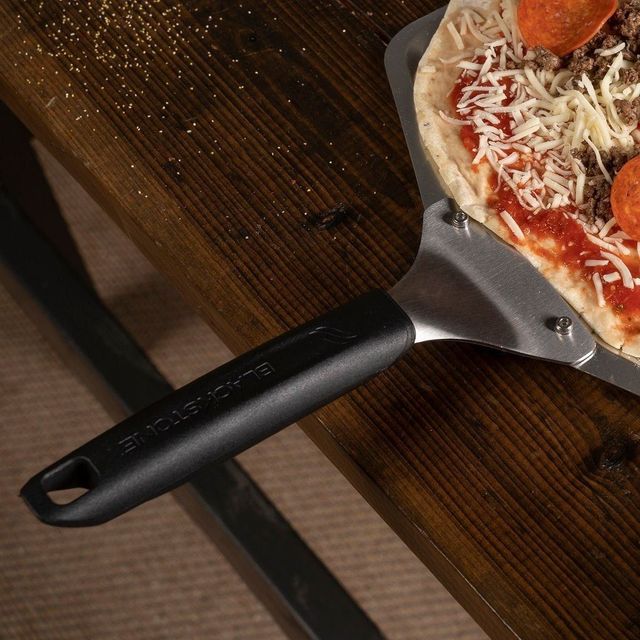 Blackstone® 12" Pizza Peel -3