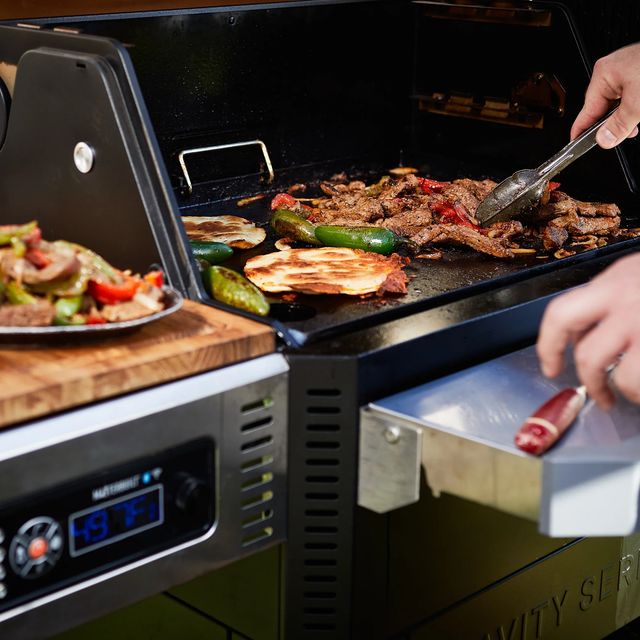 Masterbuilt Gravity Series® 1050 & 1150 Griddle Insert-1