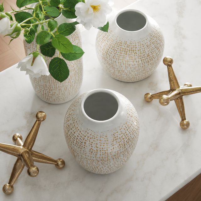 Signature Design by Ashley® Vinburn 5-Piece Gold/White Accessory Set-2